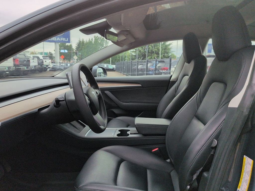 Thumbnail: 2023 Tesla Model 3 - 10