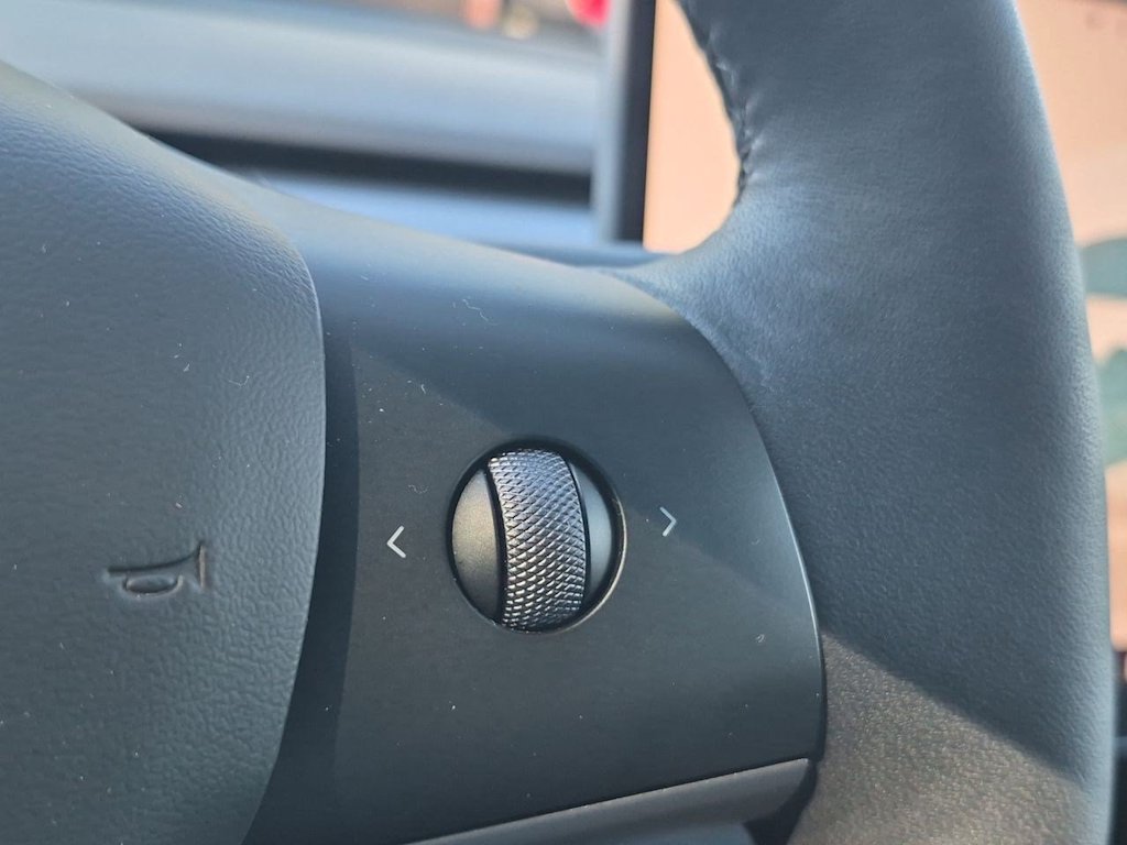 Thumbnail: 2023 Tesla Model 3 - 25