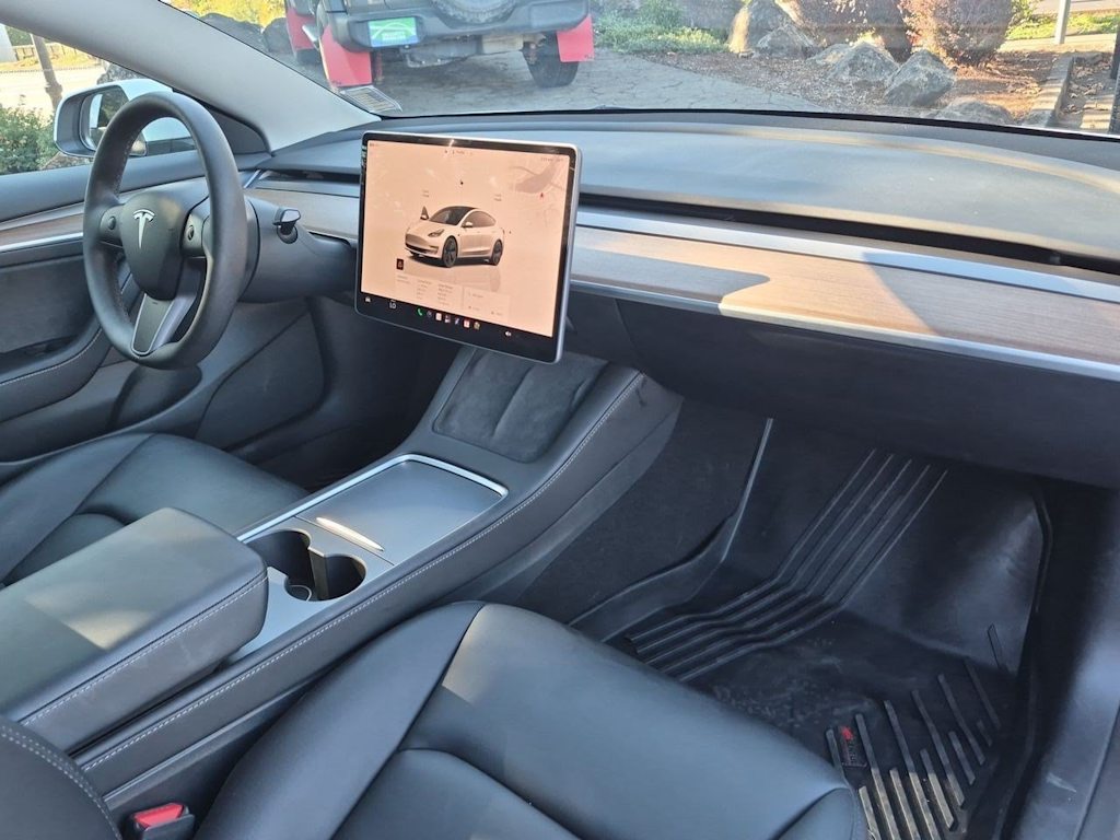 Thumbnail: 2023 Tesla Model 3 - 8
