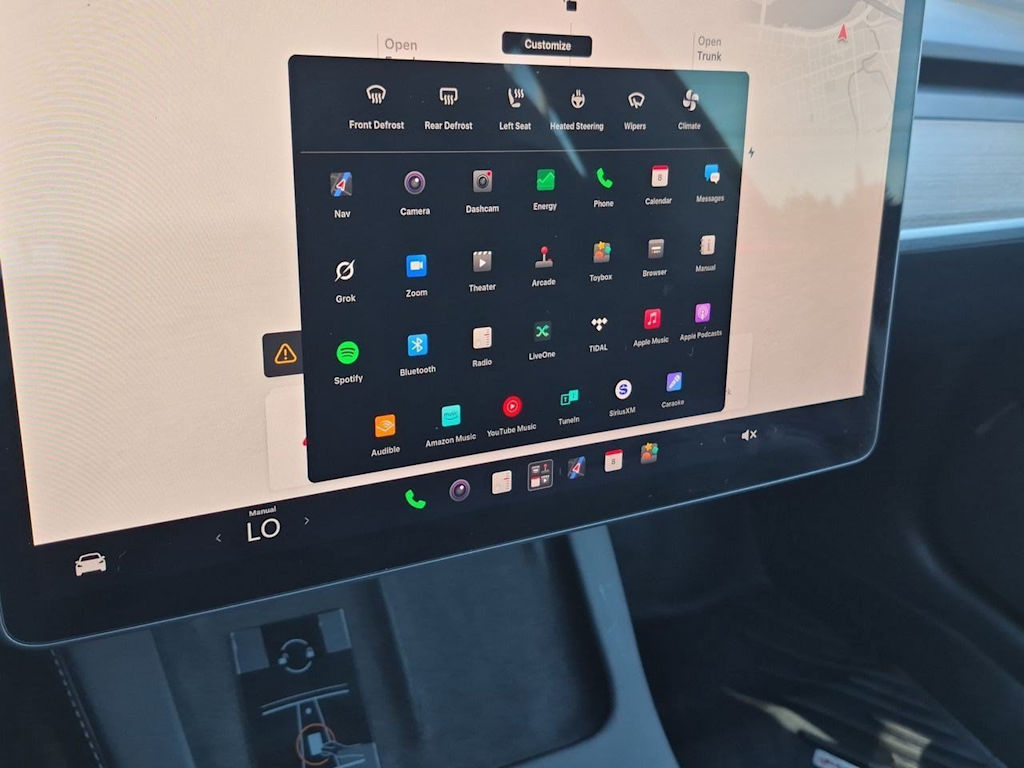 Thumbnail: 2023 Tesla Model 3 - 32
