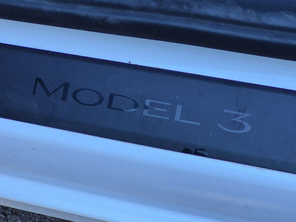 Thumbnail: 2022 Tesla Model 3 - 19
