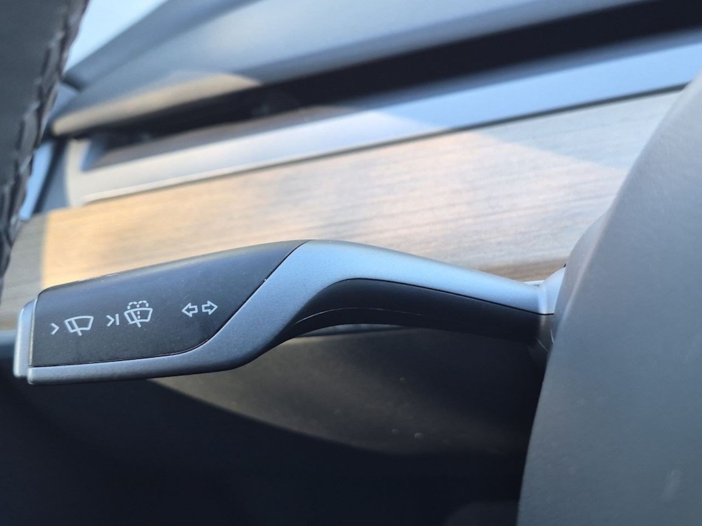 Thumbnail: 2022 Tesla Model 3 - 27