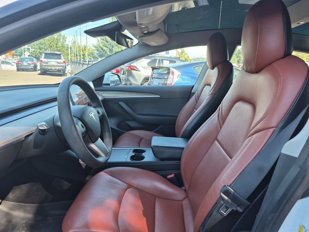 Thumbnail: 2022 Tesla Model 3 - 9