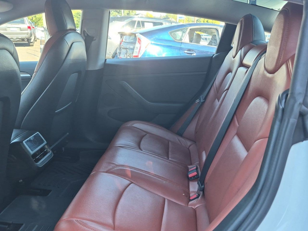 Thumbnail: 2022 Tesla Model 3 - 22