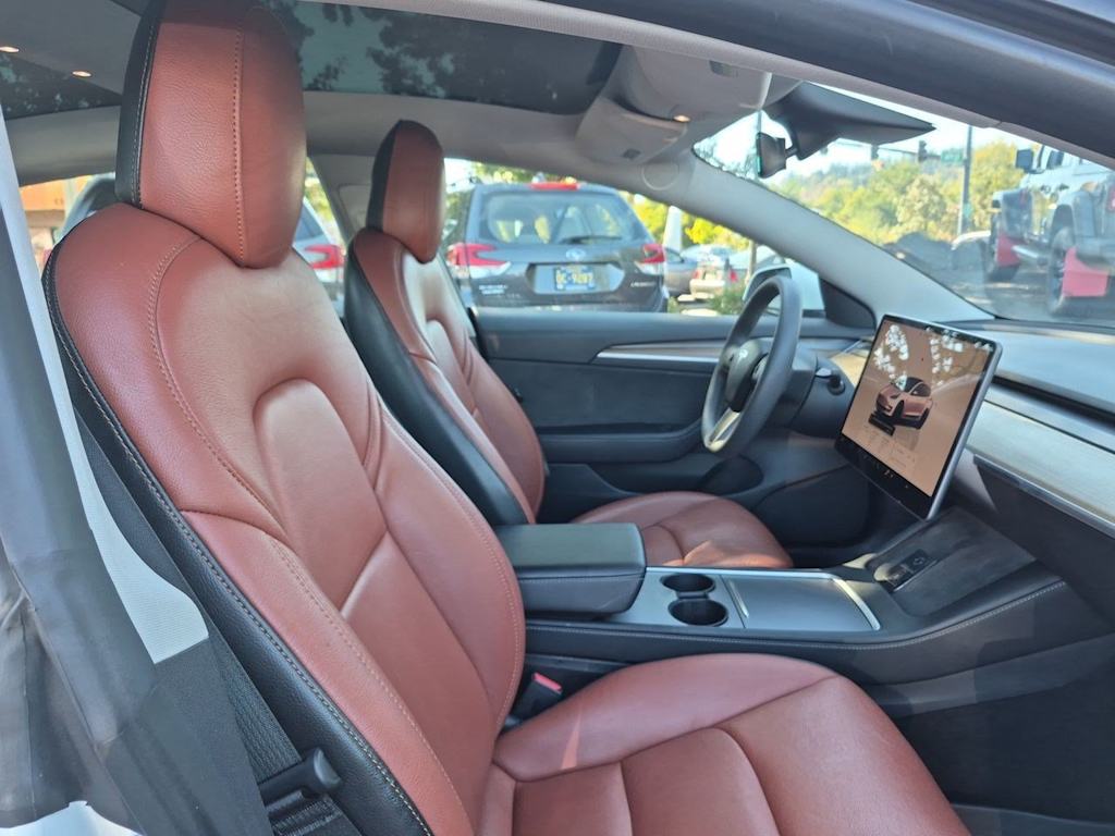 Thumbnail: 2022 Tesla Model 3 - 10