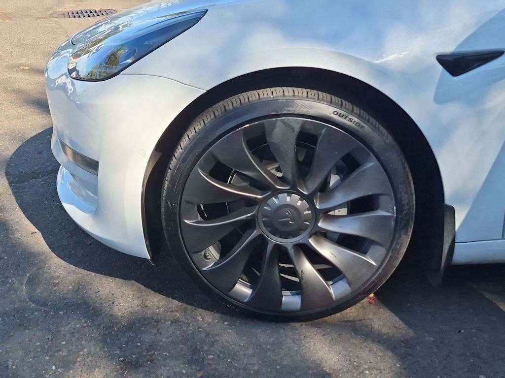 Thumbnail: 2022 Tesla Model 3 - 8