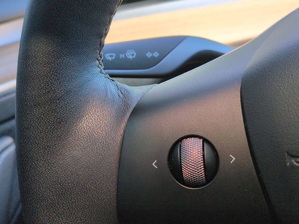 Thumbnail: 2023 Tesla Model 3 - 26