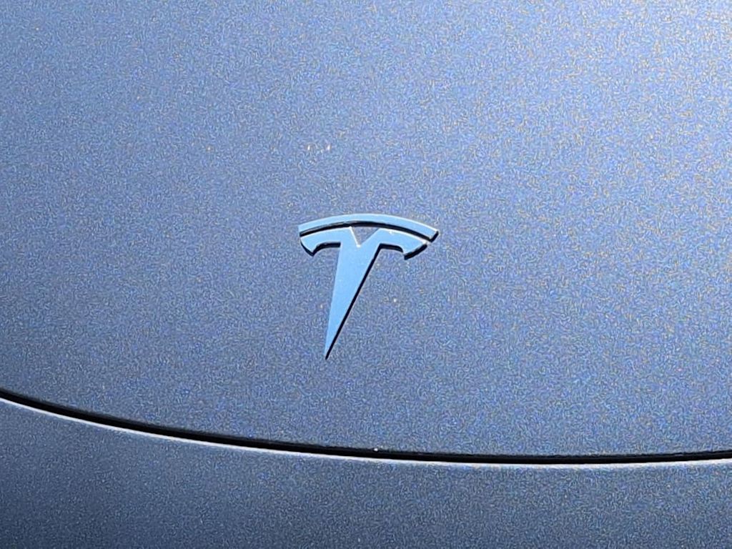 Thumbnail: 2023 Tesla Model 3 - 7