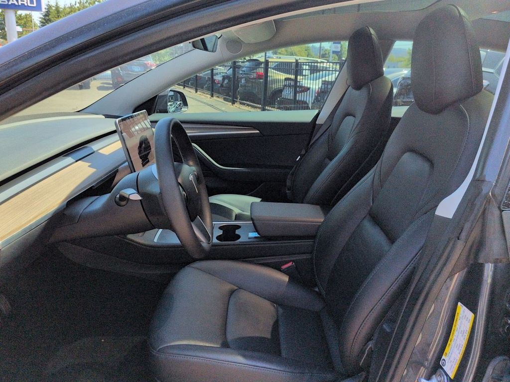 Thumbnail: 2023 Tesla Model 3 - 10