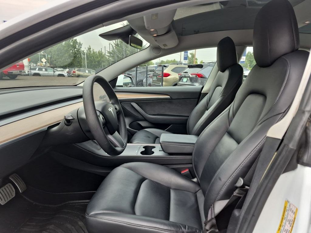 Thumbnail: 2022 Tesla Model 3 - 10