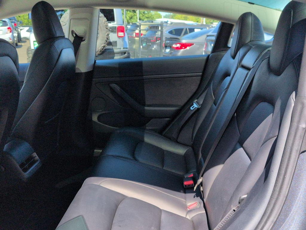 Thumbnail: 2023 Tesla Model 3 - 24