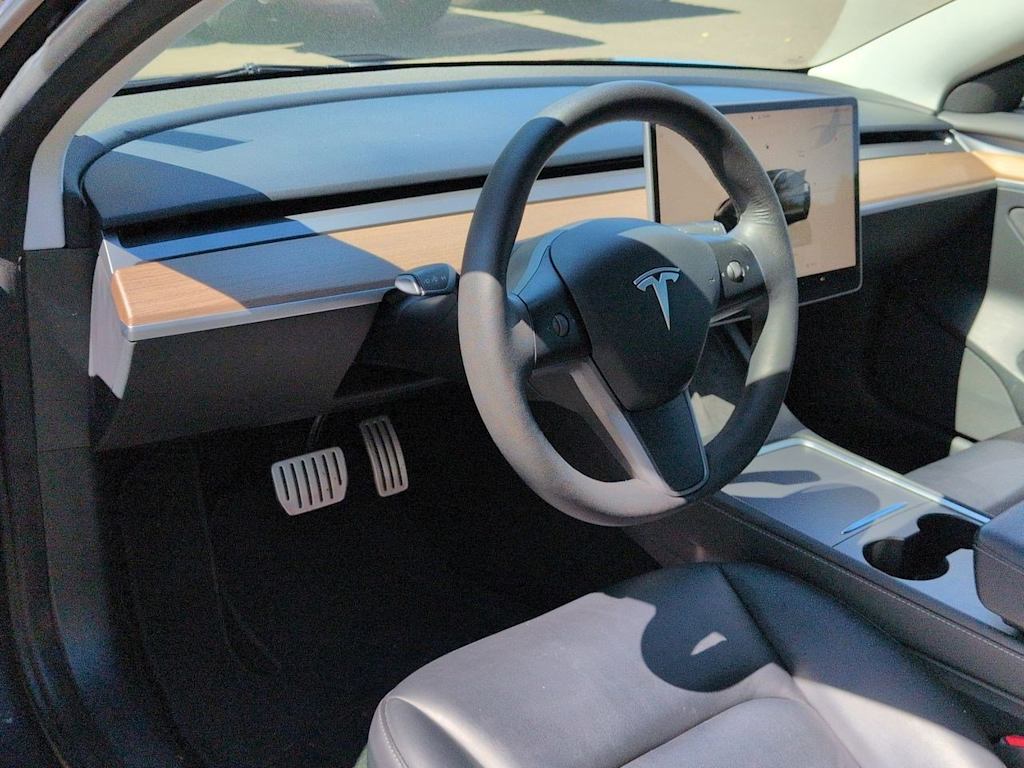 Thumbnail: 2023 Tesla Model 3 - 2
