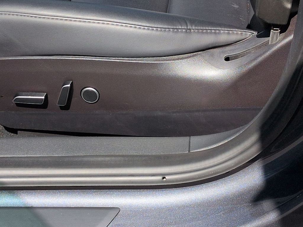 Thumbnail: 2023 Tesla Model 3 - 22