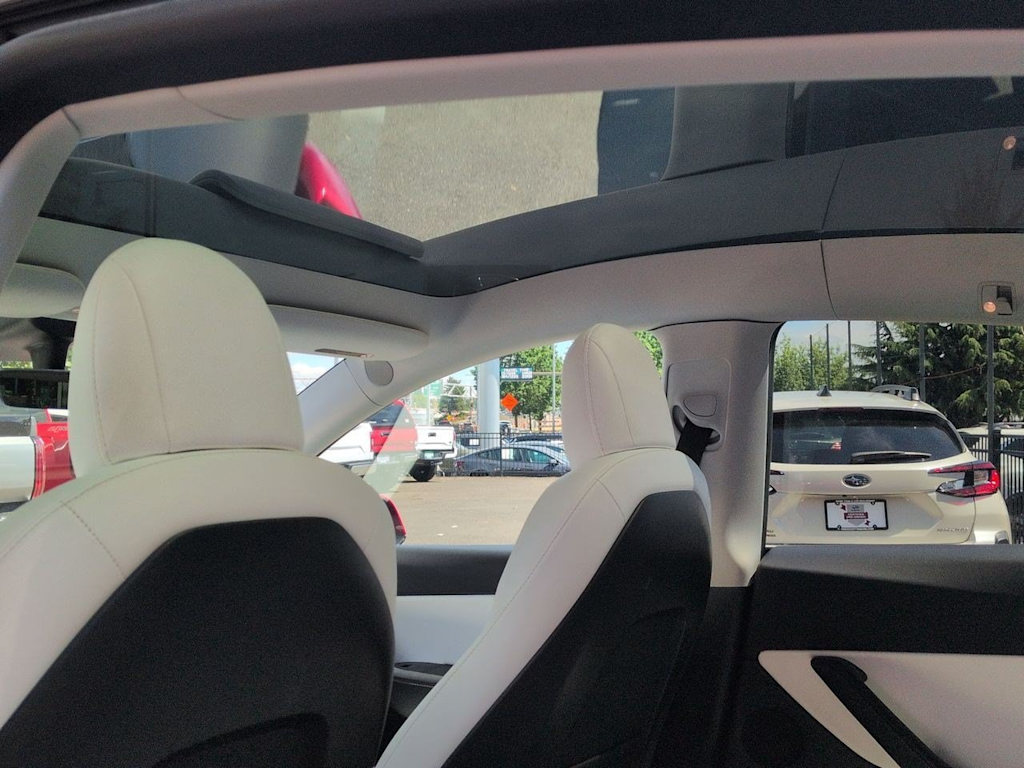 Thumbnail: 2021 Tesla Model Y - 24