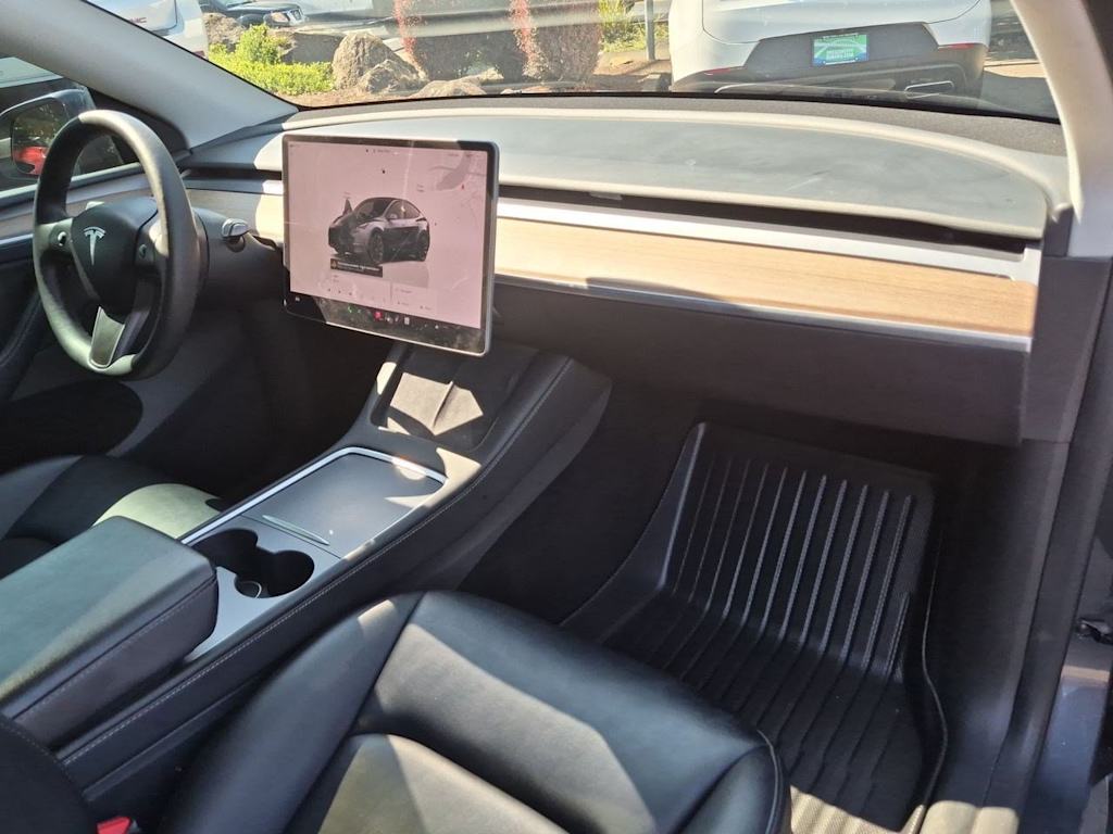 Thumbnail: 2023 Tesla Model Y - 9