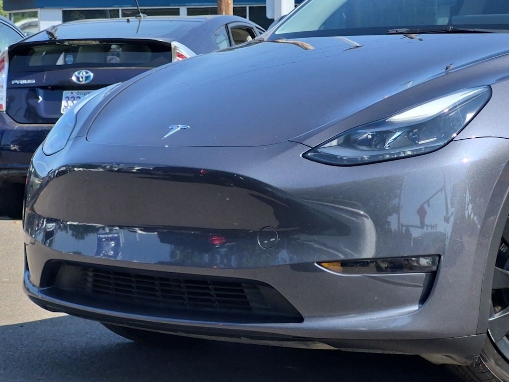 Thumbnail: 2023 Tesla Model Y - 21