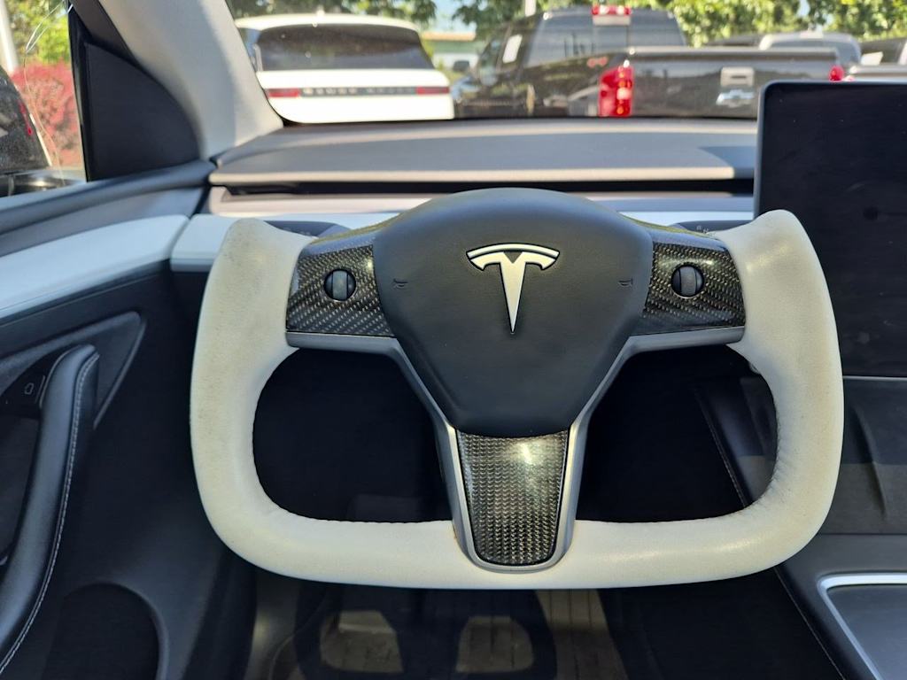 Thumbnail: 2024 Tesla Model Y - 15