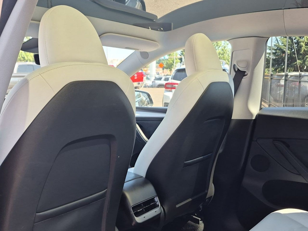 Thumbnail: 2024 Tesla Model Y - 25