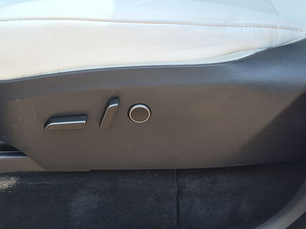 Thumbnail: 2024 Tesla Model Y - 24