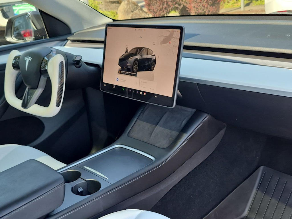 Thumbnail: 2024 Tesla Model Y - 13