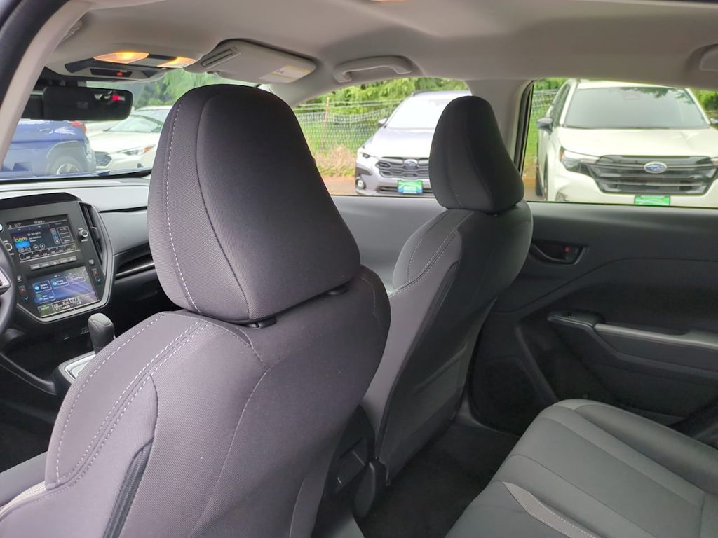 2025 Subaru Impreza Base 13