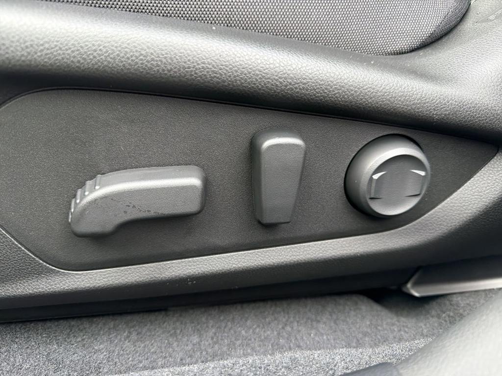 Thumbnail: 2025 Subaru Crosstrek - 32