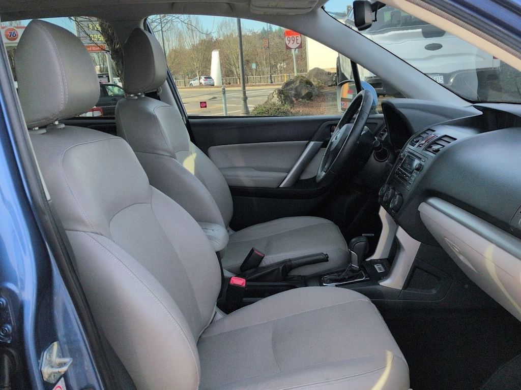 Thumbnail: 2015 Subaru Forester - 12