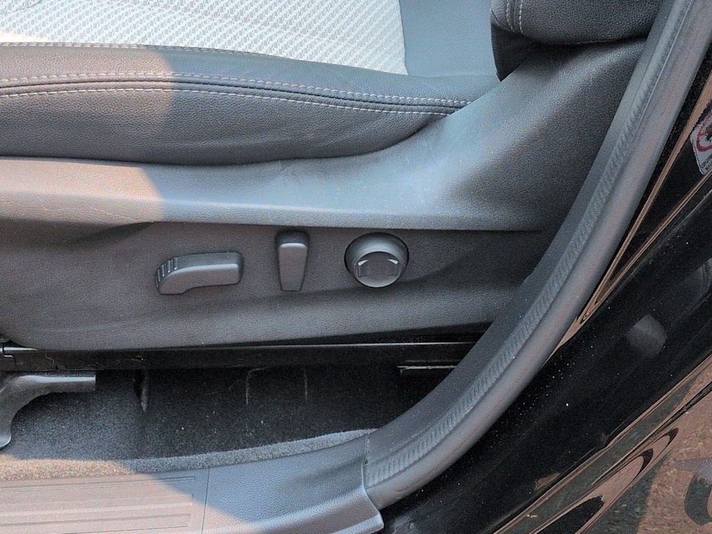 Thumbnail: 2020 Subaru Forester - 26