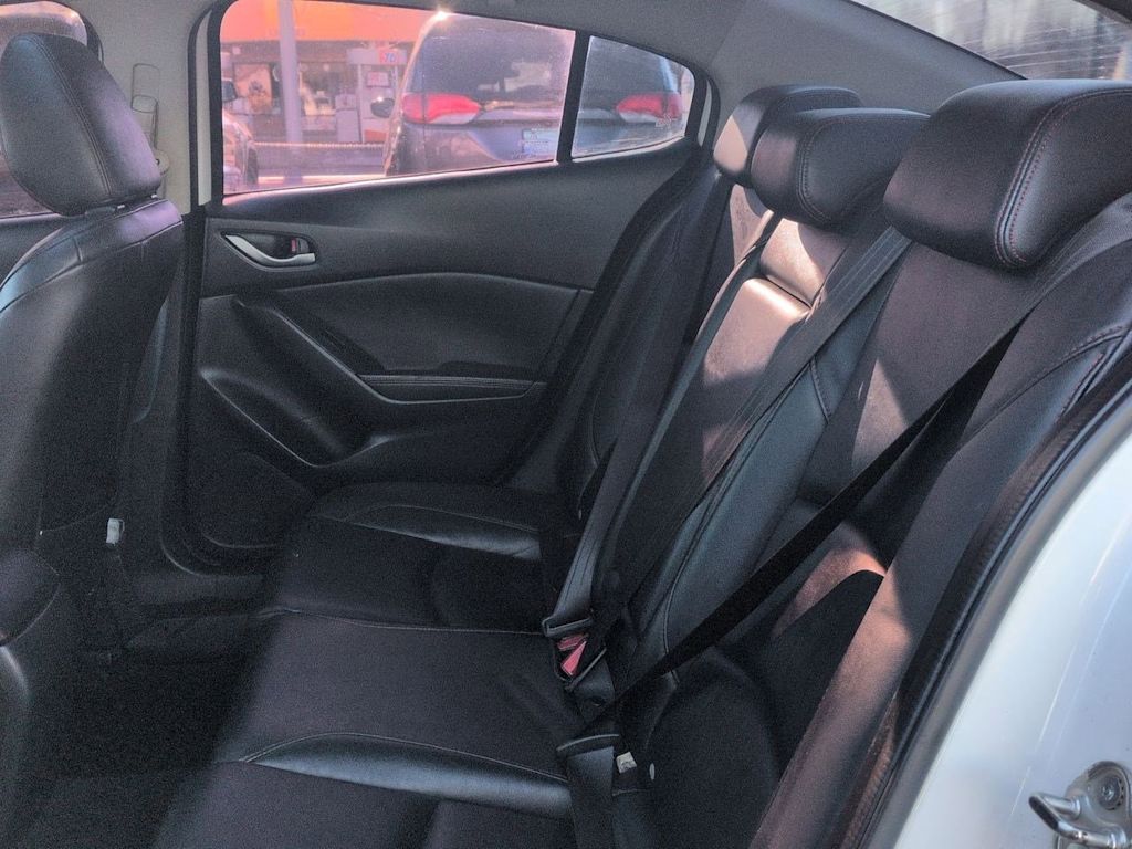 Thumbnail: 2016 Mazda Mazda3 - 27