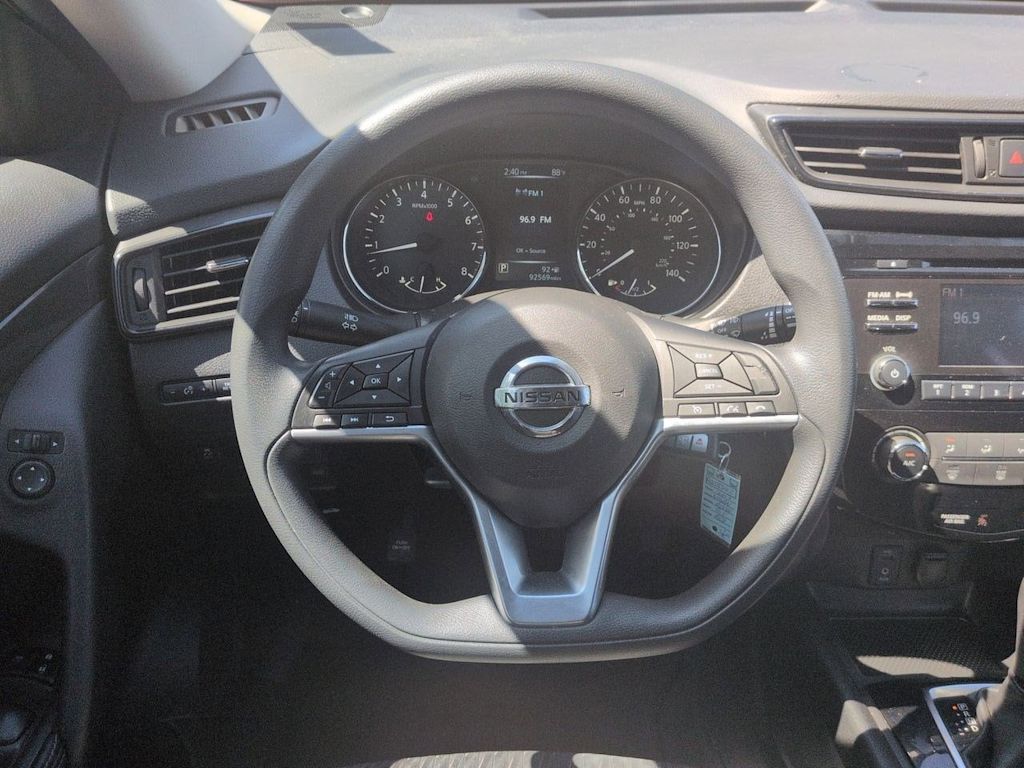 Thumbnail: 2017 Nissan Rogue - 13