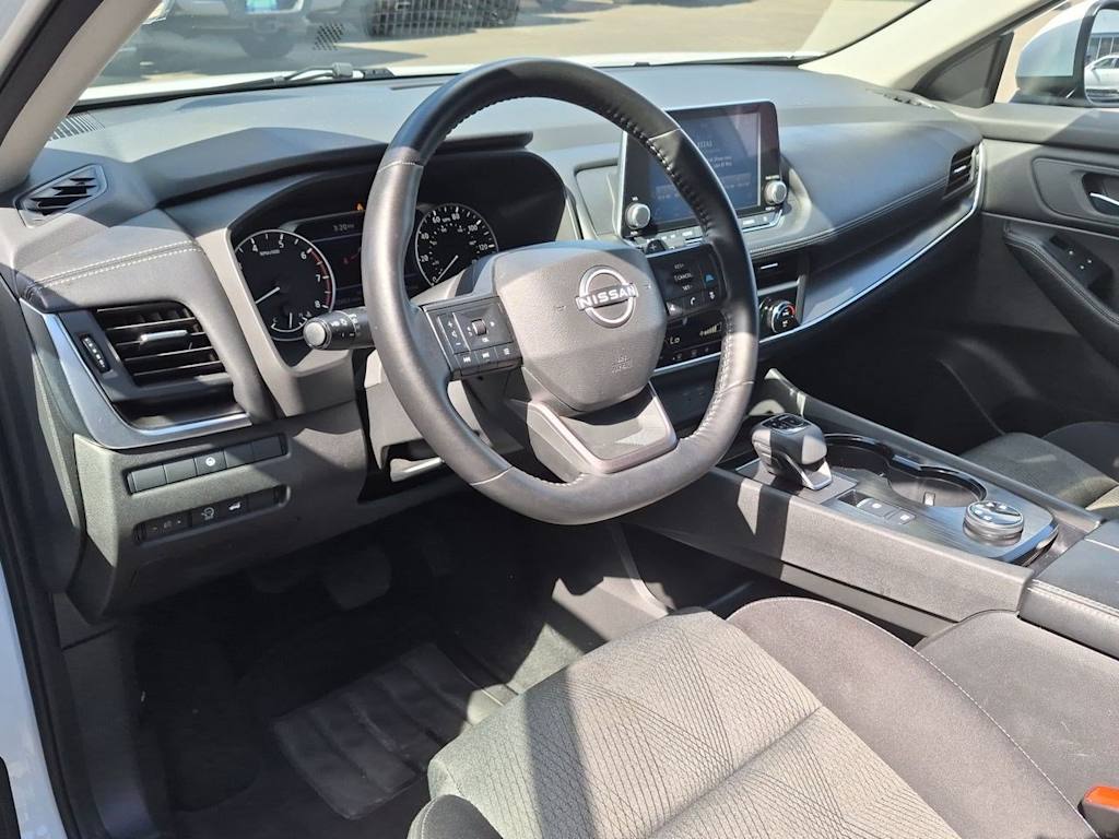 Thumbnail: 2025 Nissan Rogue - 2