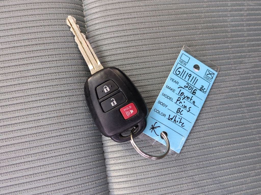 Thumbnail: 2016 Toyota Prius c - 19