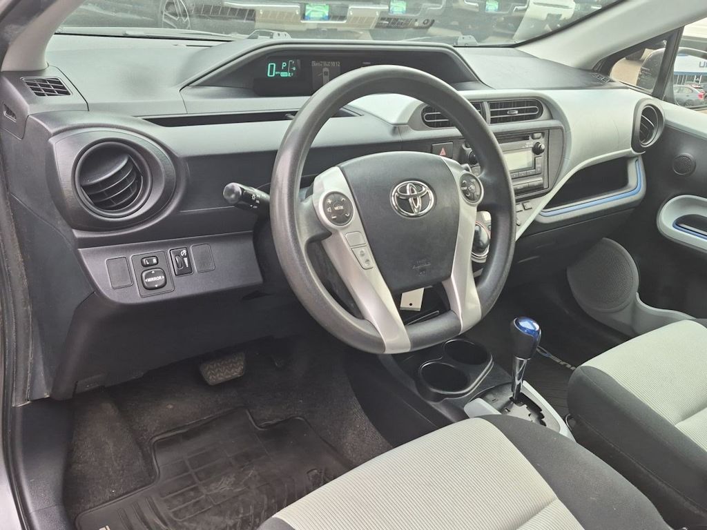 Thumbnail: 2012 Toyota Prius c - 2