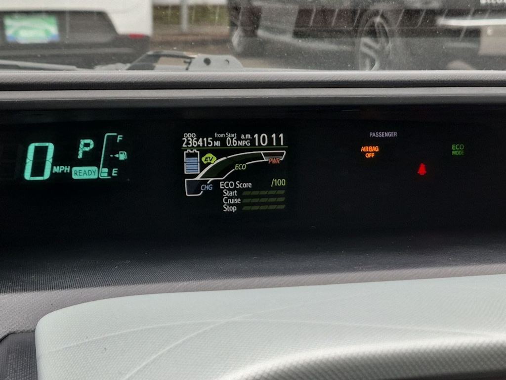 Thumbnail: 2012 Toyota Prius c - 35