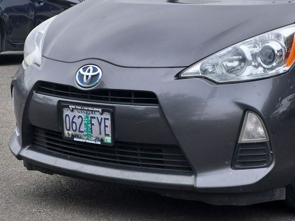Thumbnail: 2012 Toyota Prius c - 24