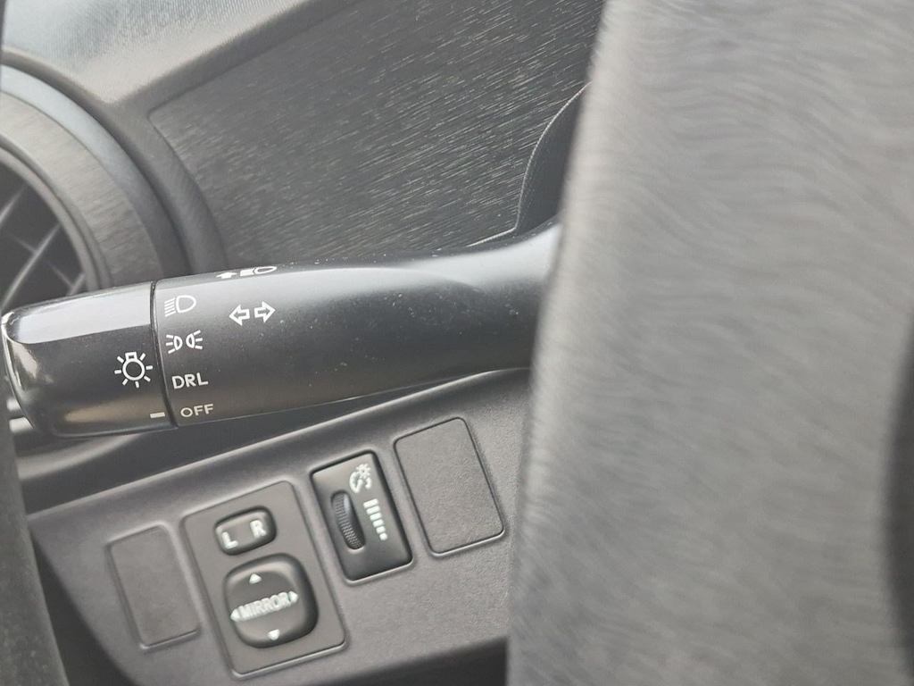 Thumbnail: 2012 Toyota Prius c - 31