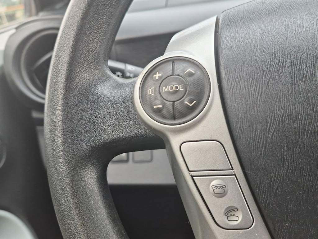 Thumbnail: 2012 Toyota Prius c - 28