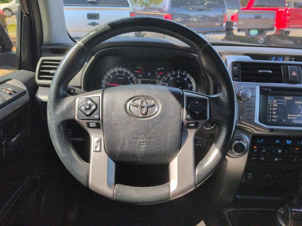 Thumbnail: 2016 Toyota 4Runner - 12