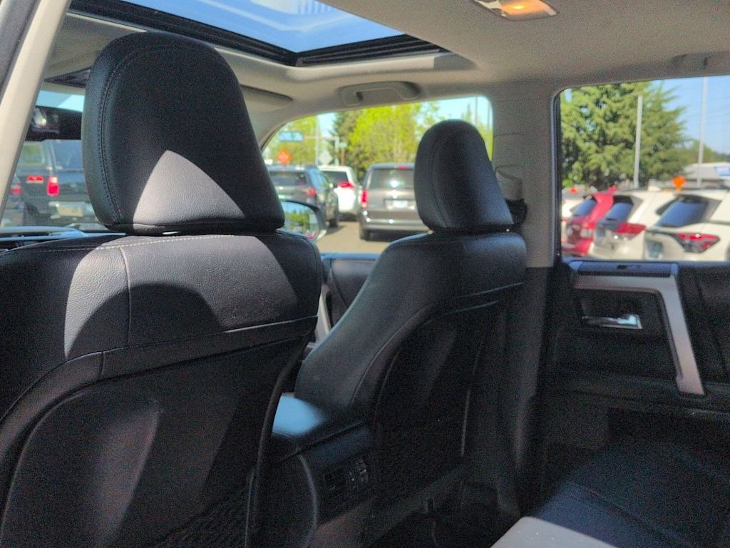 Thumbnail: 2016 Toyota 4Runner - 11