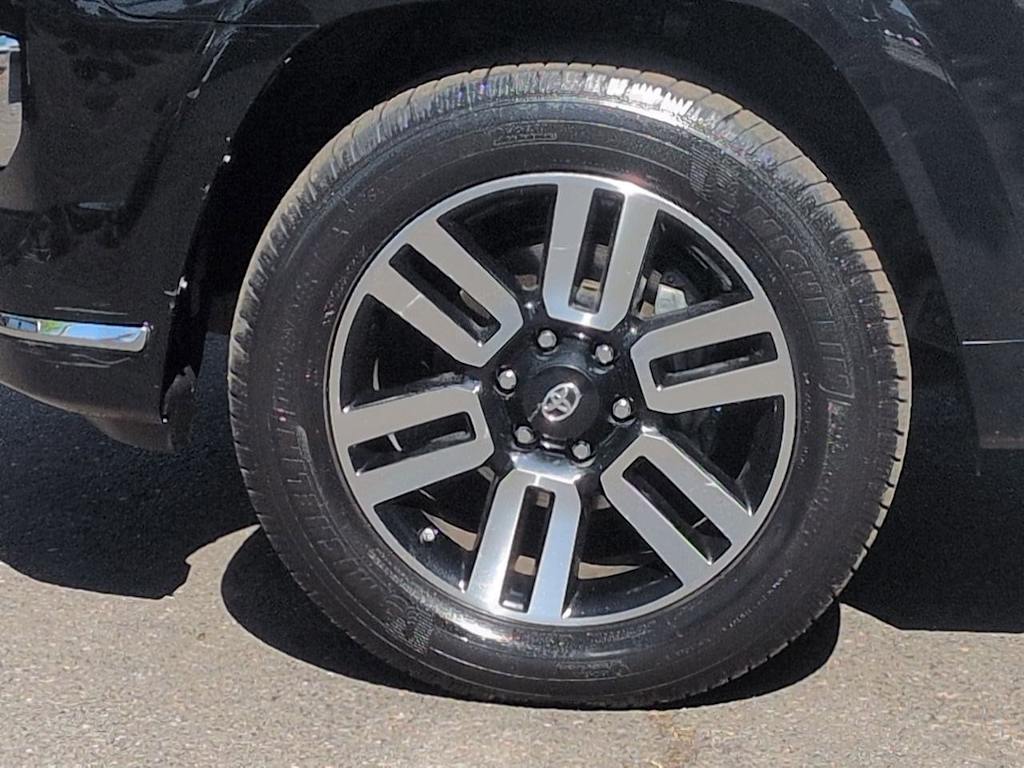 Thumbnail: 2016 Toyota 4Runner - 7