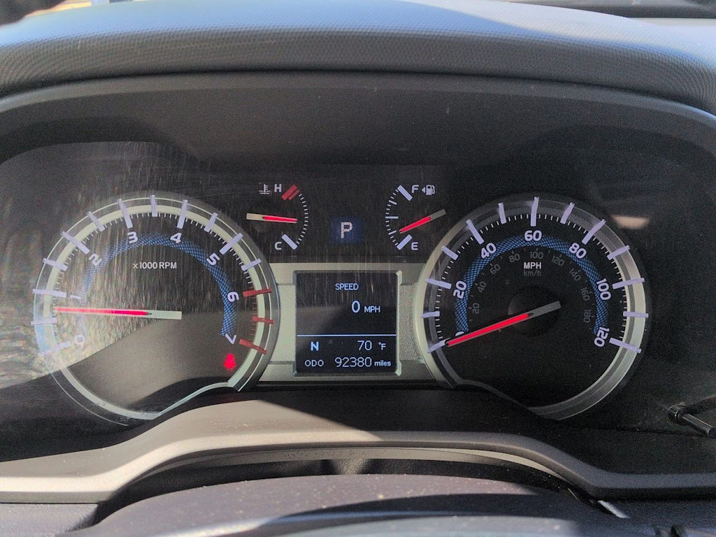 Thumbnail: 2016 Toyota 4Runner - 15