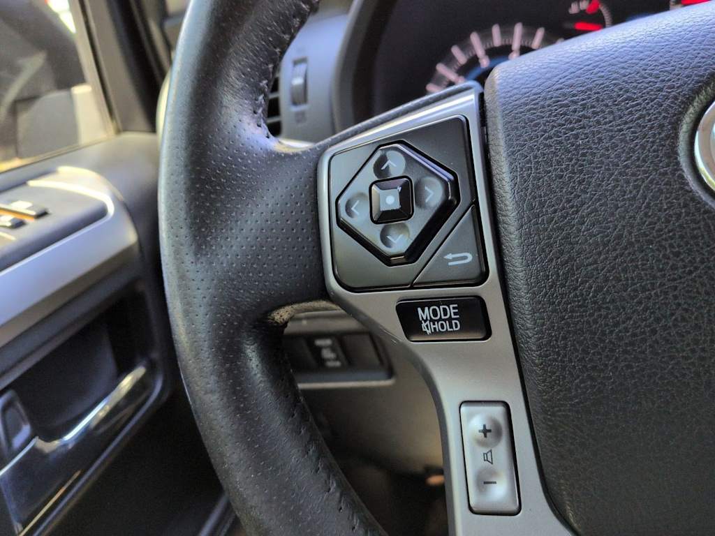 Thumbnail: 2017 Toyota 4Runner - 28