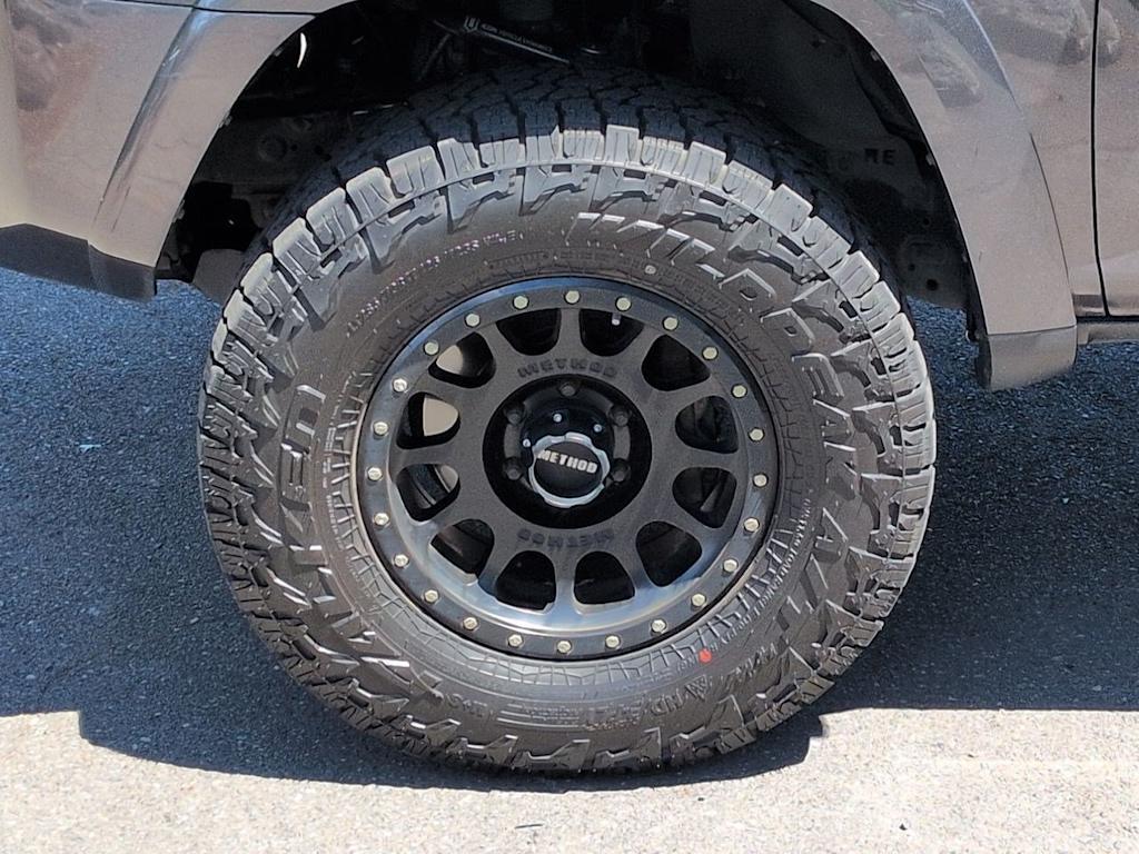 Thumbnail: 2017 Toyota 4Runner - 8