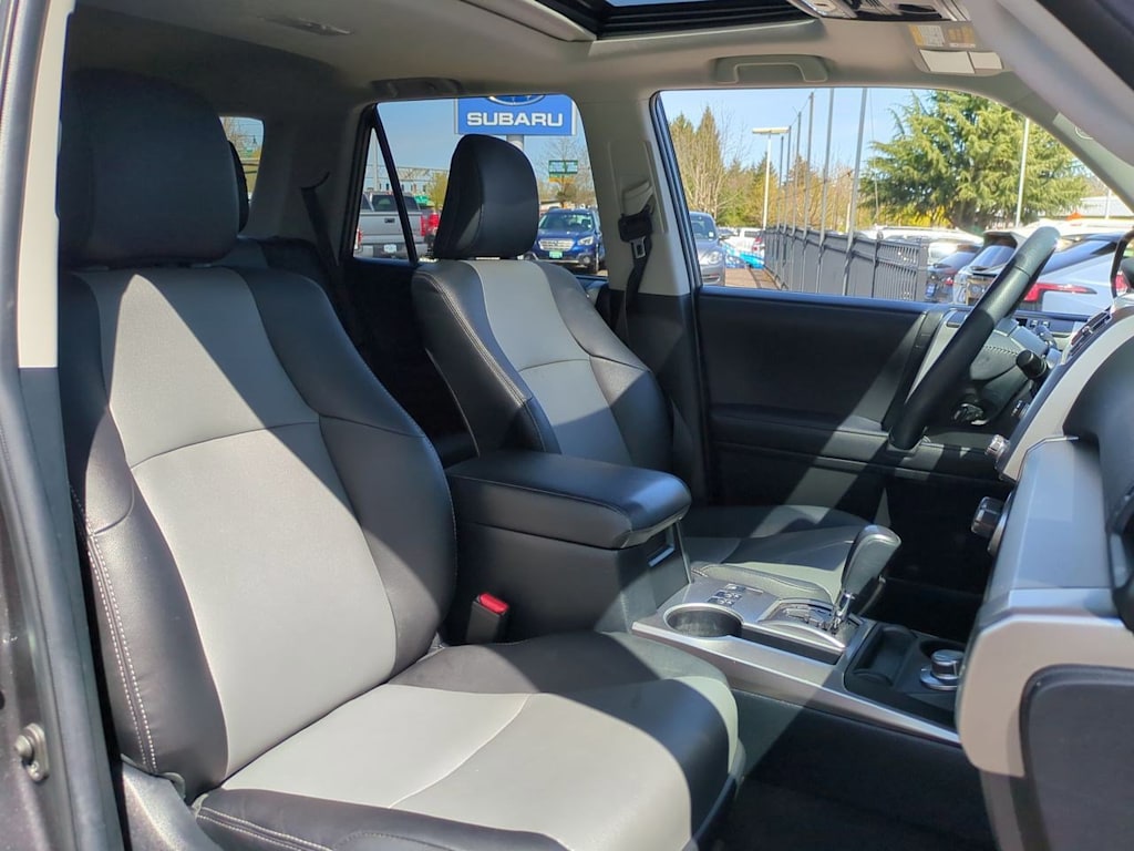 2022 Toyota 4Runner SR5 31