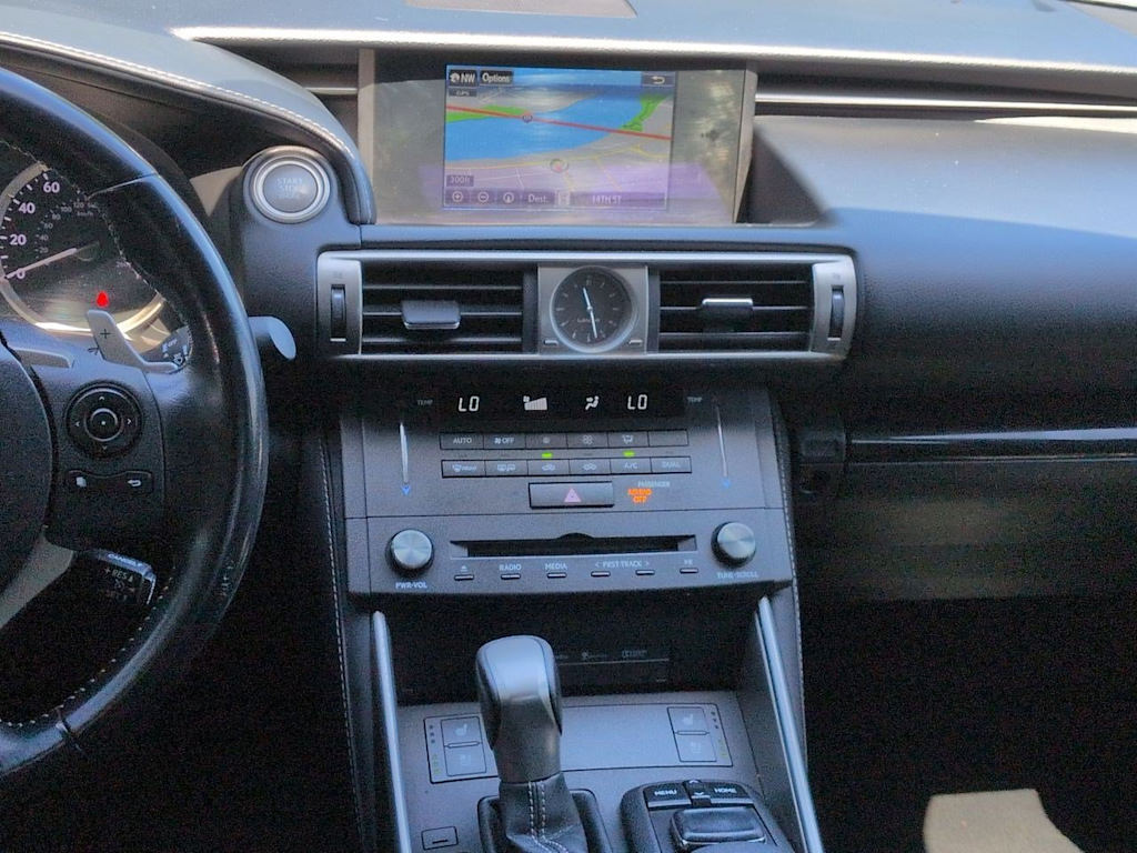 Thumbnail: 2016 Lexus IS - 35