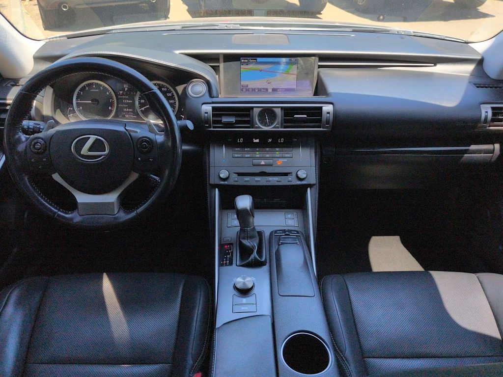 Thumbnail: 2016 Lexus IS - 10