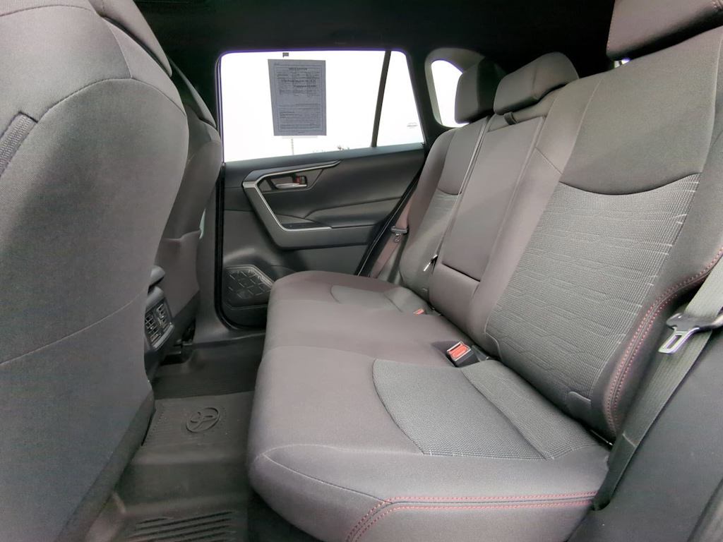 Thumbnail: 2022 Toyota RAV4 - 12