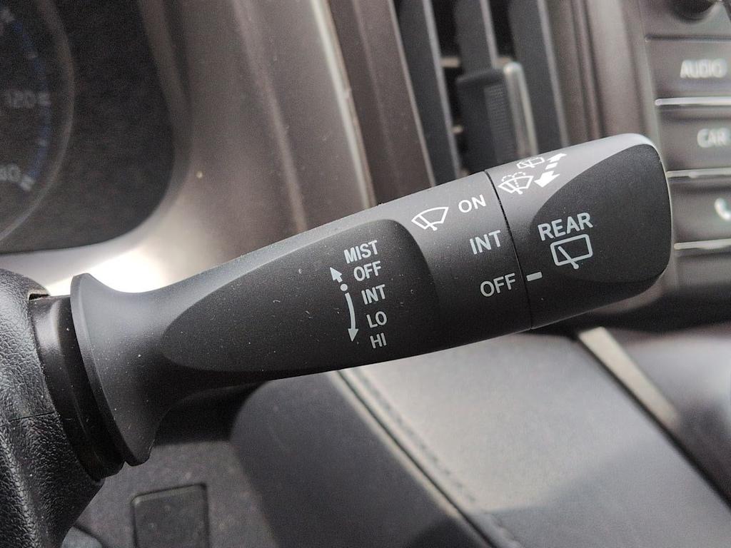 Thumbnail: 2017 Toyota RAV4 - 30