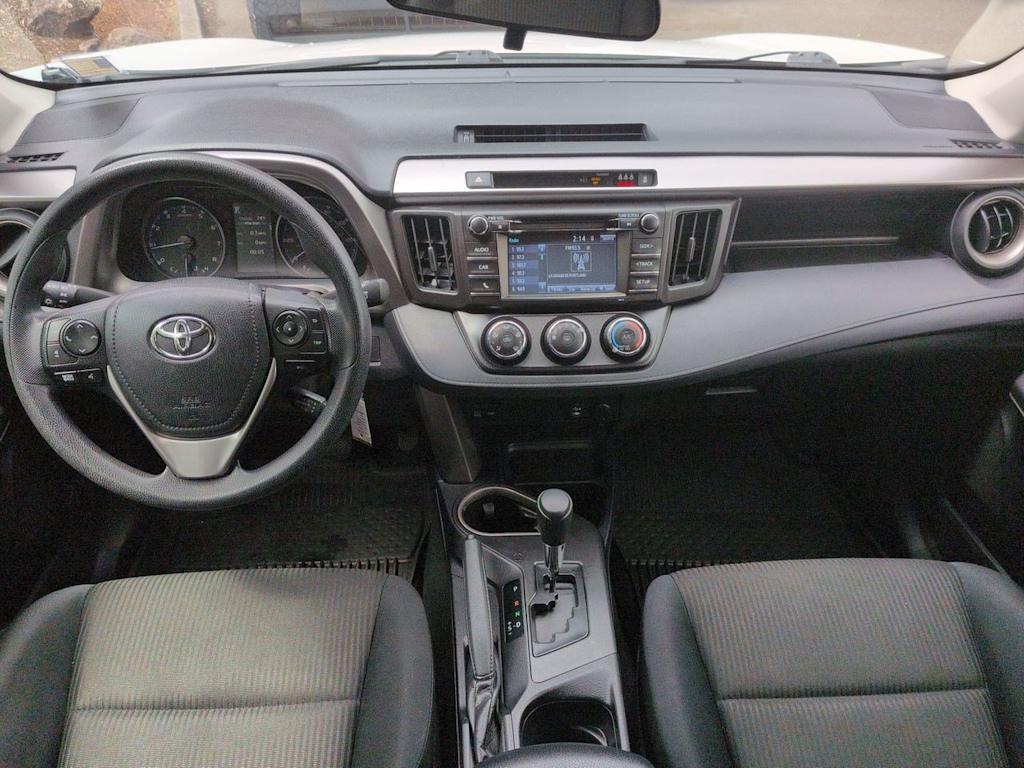 Thumbnail: 2017 Toyota RAV4 - 9