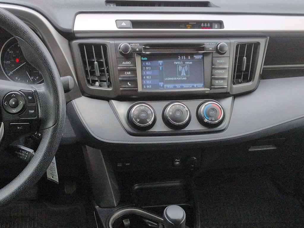 Thumbnail: 2017 Toyota RAV4 - 15